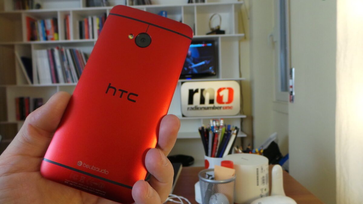 Mister Gadget - HTC One - Glamour Red - 003