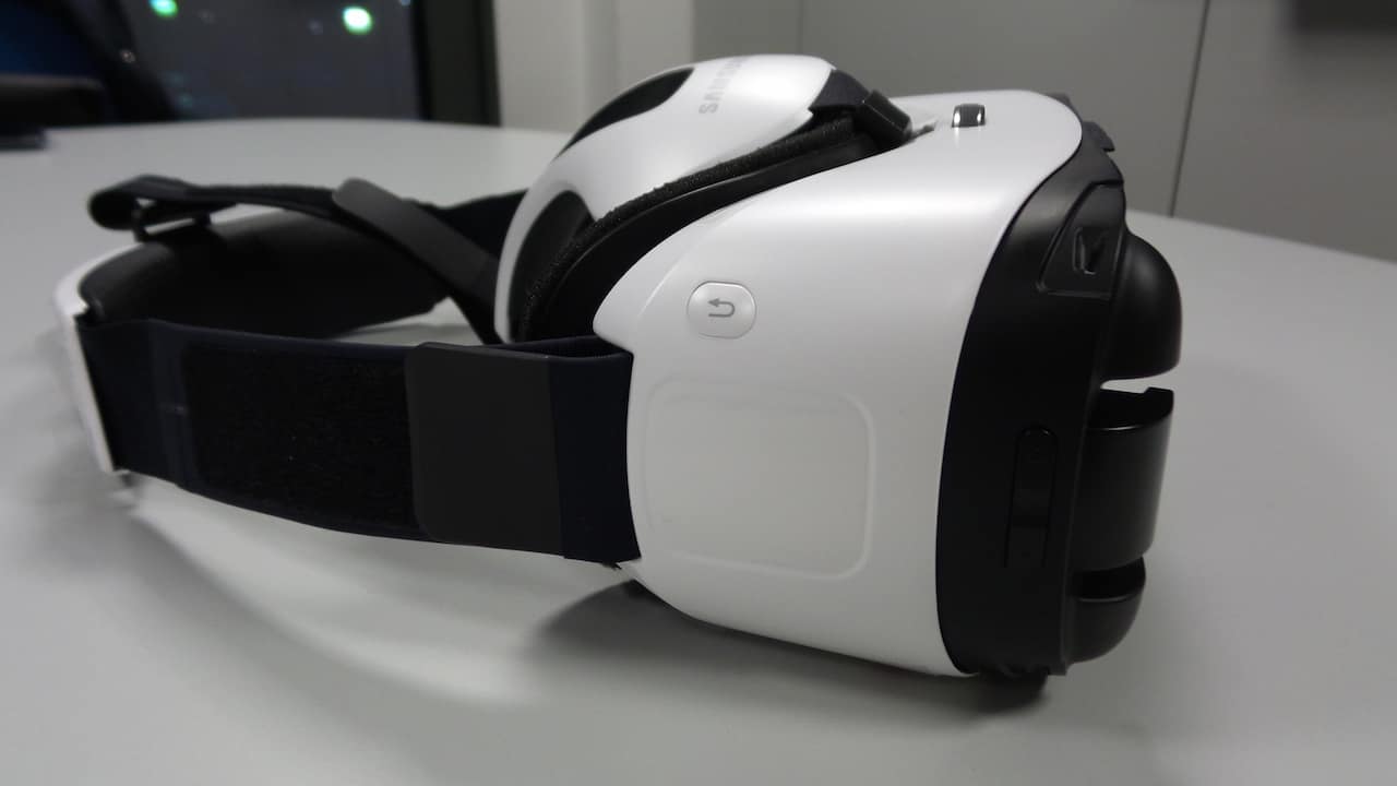 Trackpad e tasto back GEAR VR