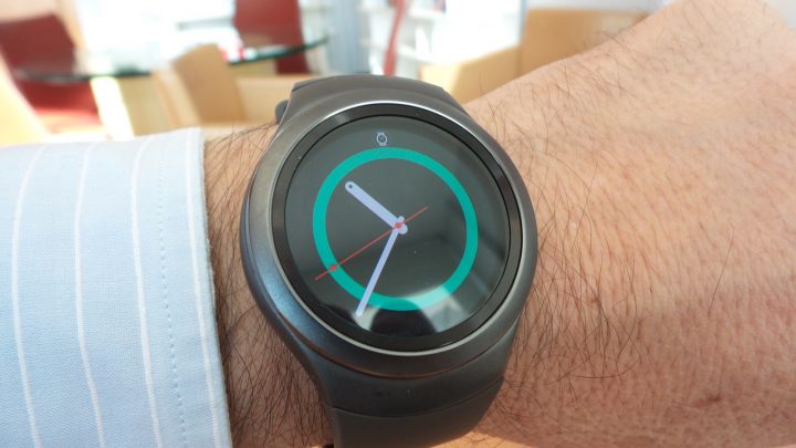 Samsung Gear S2 visto dal fronte