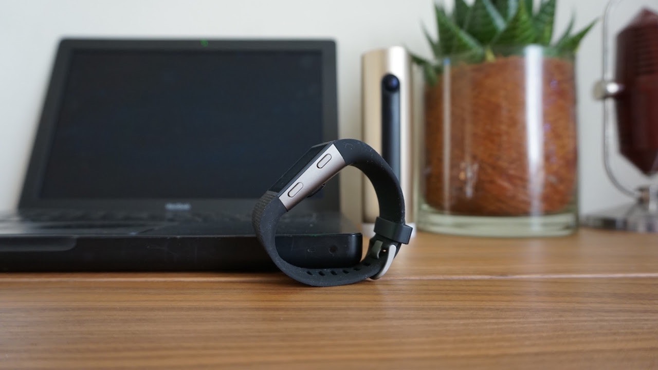Smartband per Natale? Fitbit Surge HR
