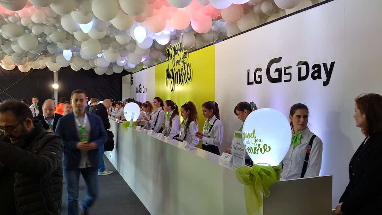 LG G6 avra due fotocamere da 13 mpx sul retro e grandangolo frontale