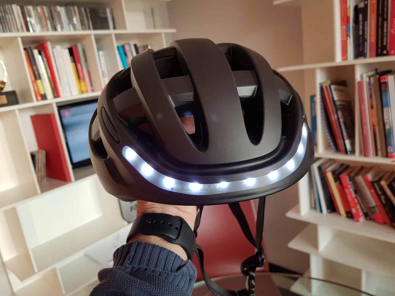 Lumos Helmet si aggiorna ed è ancora più completo