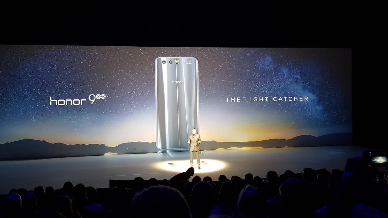 Honor 9 ufficiale, esce oggi, costa 449 euro