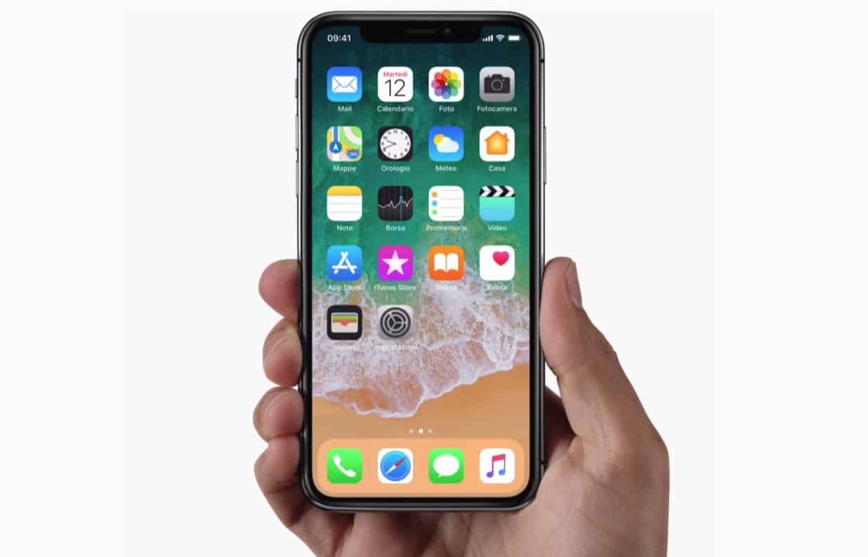 E' il giorno di iPhone X, ordini partiti, venerdì consegne