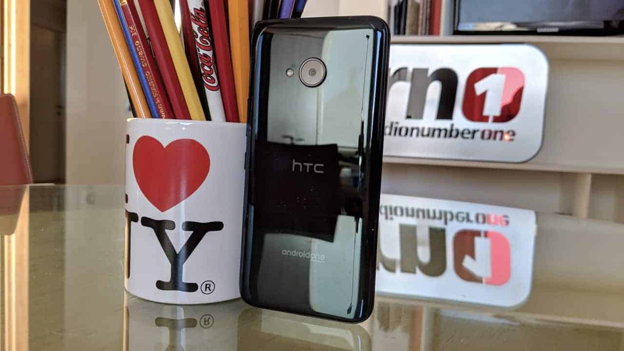 HTC U11 Lite, unboxing e prime impressioni