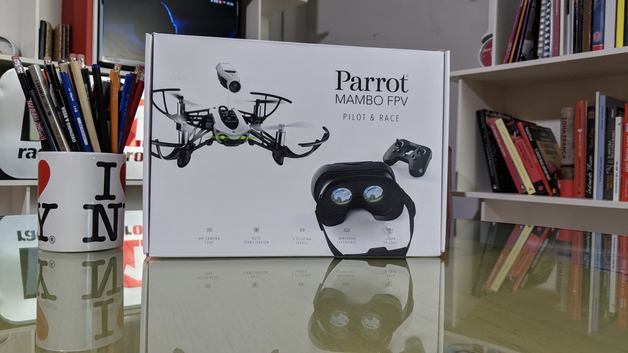 Recensione Parrot Mambo FPV, il minidrone che si guida con il  VR