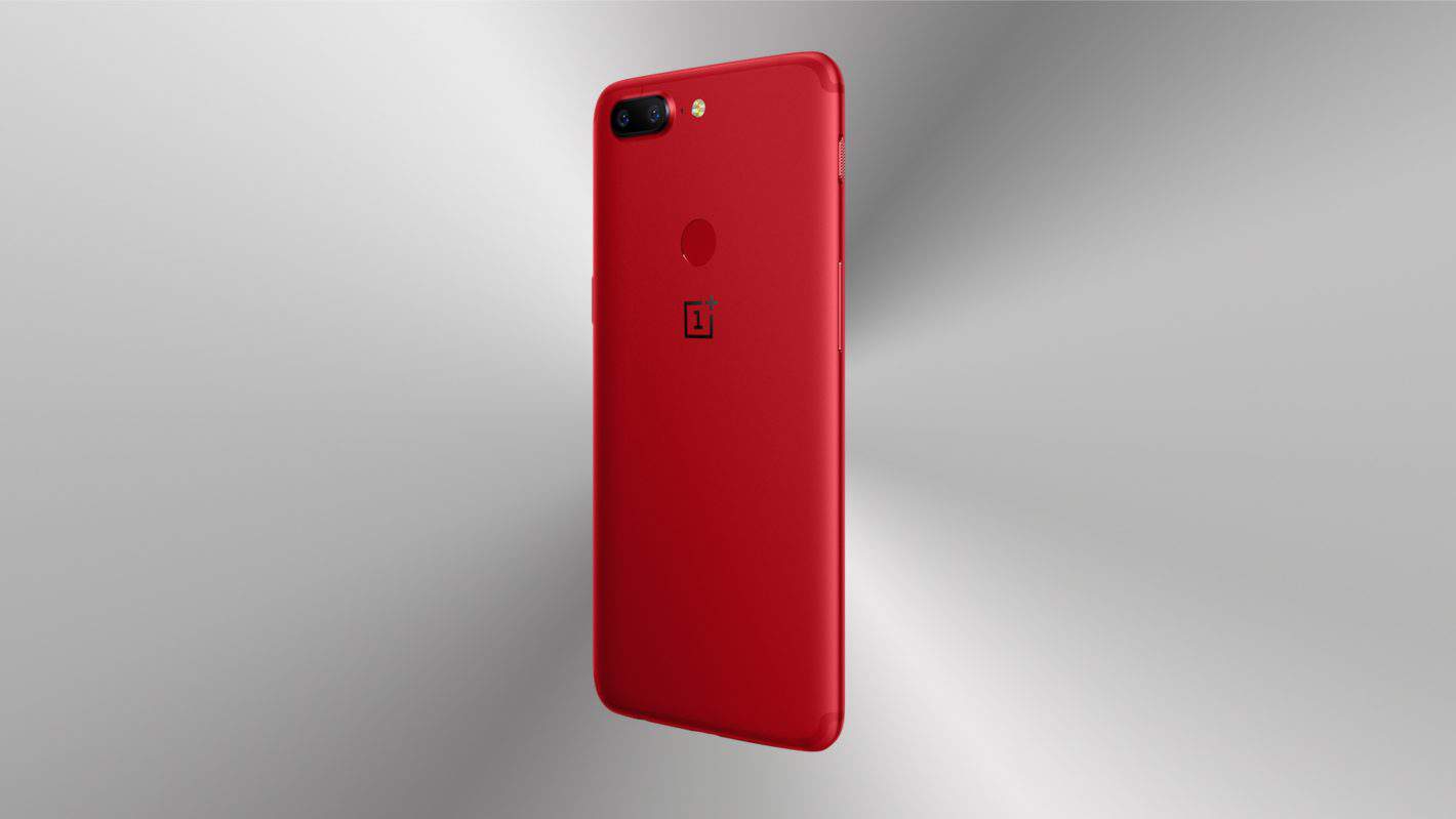 OnePlus 5T Lava Red in vendita da domani