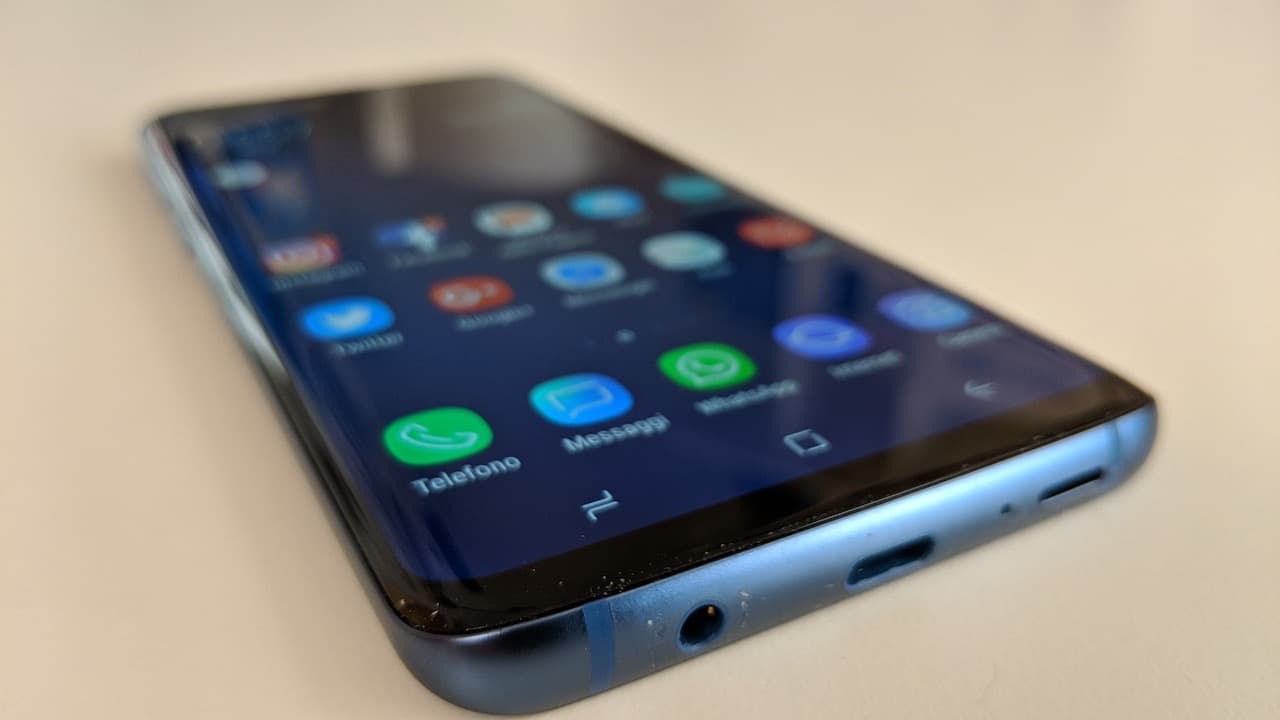 Lo strano bug di Samsung Galaxy S9 in alcuni paesi