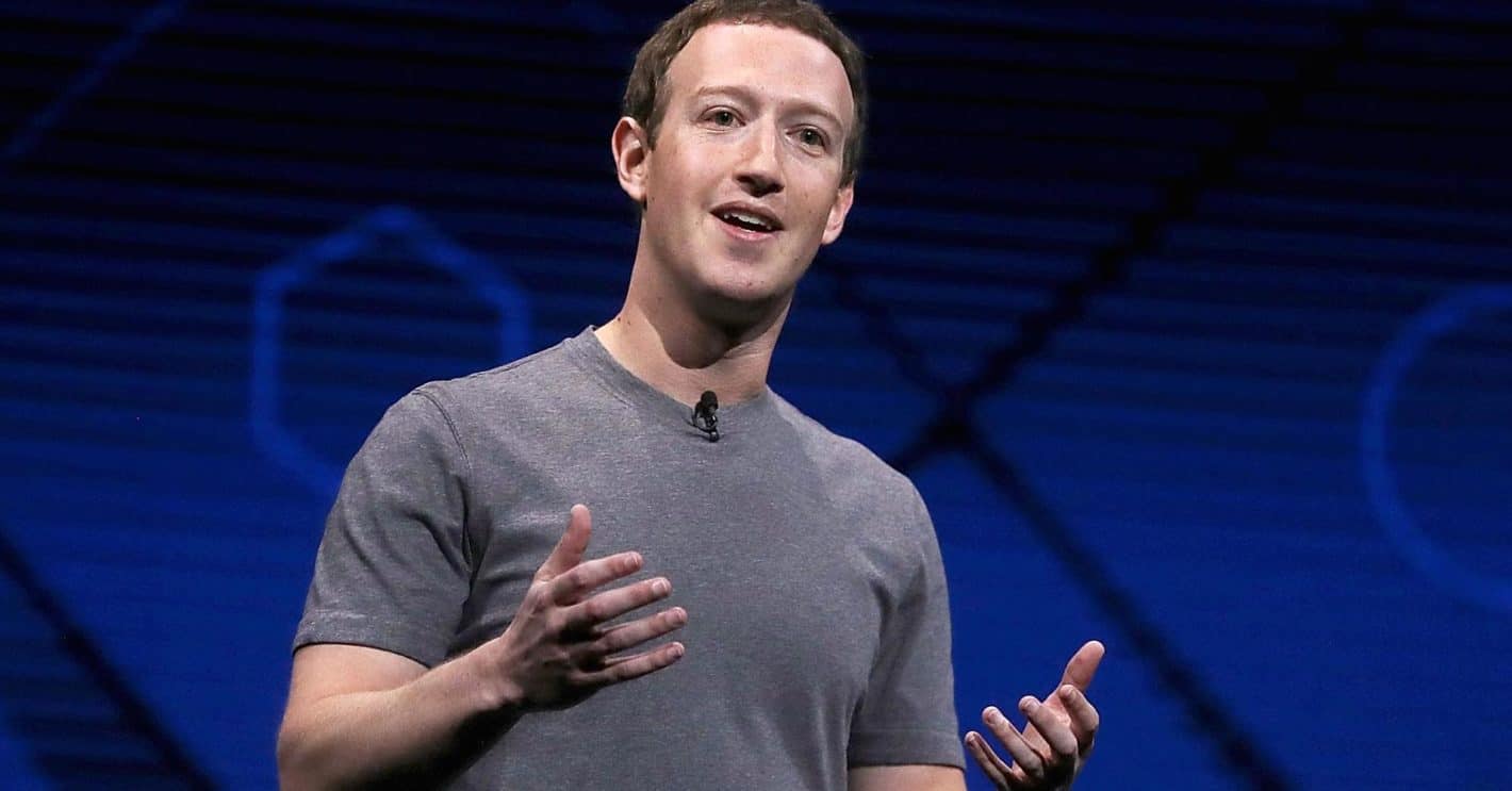 Mark Zuckerberg: i dati di tutti gli iscritti di Facebook compromessi