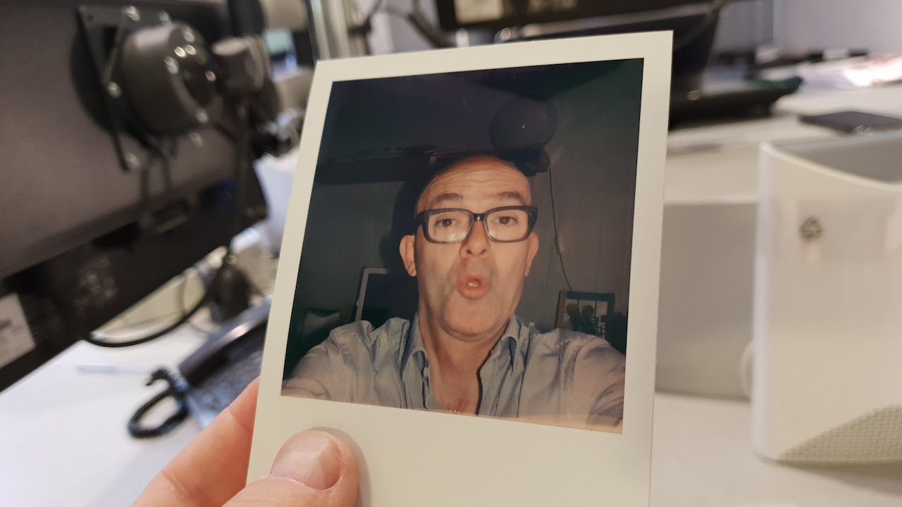 Con  Polaroid OneStep 2 i-Type Camera torna un mito