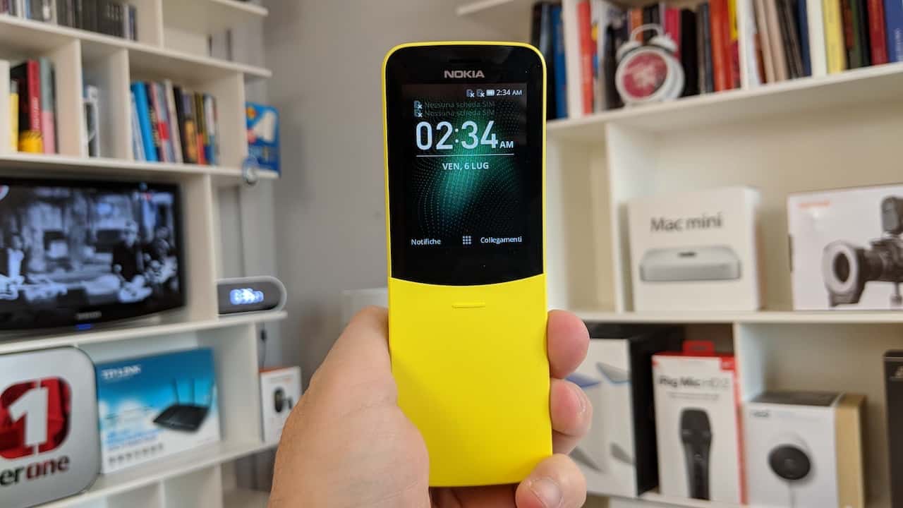 Recensione Nokia 8110 4G: non è smart ma è ok!