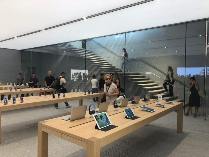 Apple store Milano