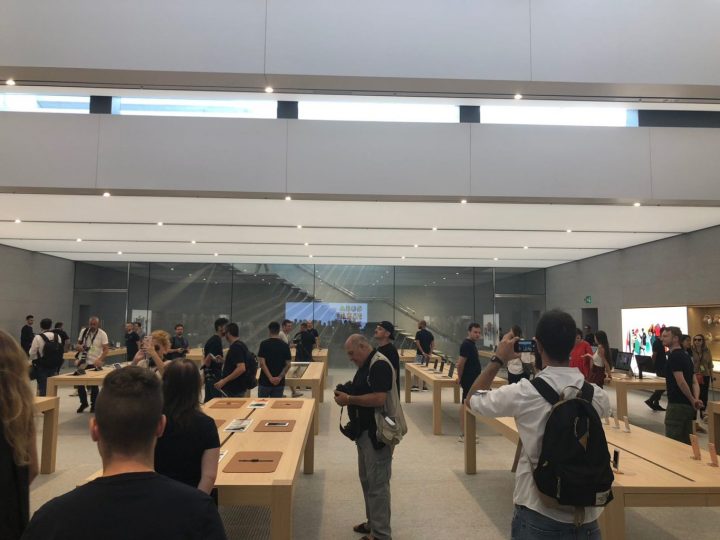 Apple store Milano