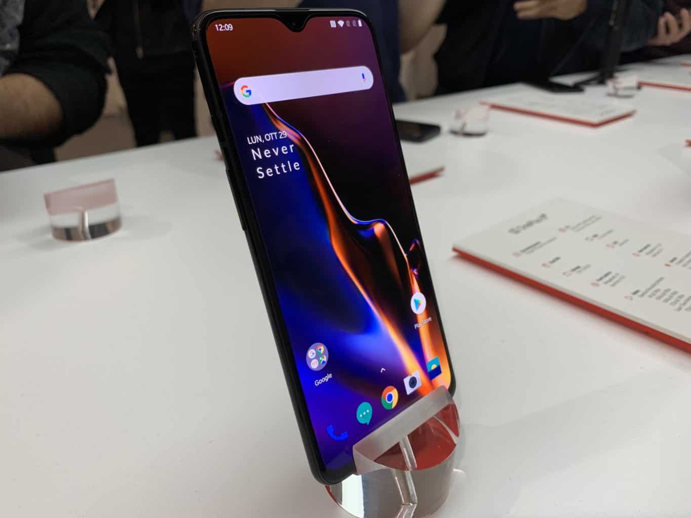 Recensione video OnePlus 6T: tutto quello che c'è da sapere