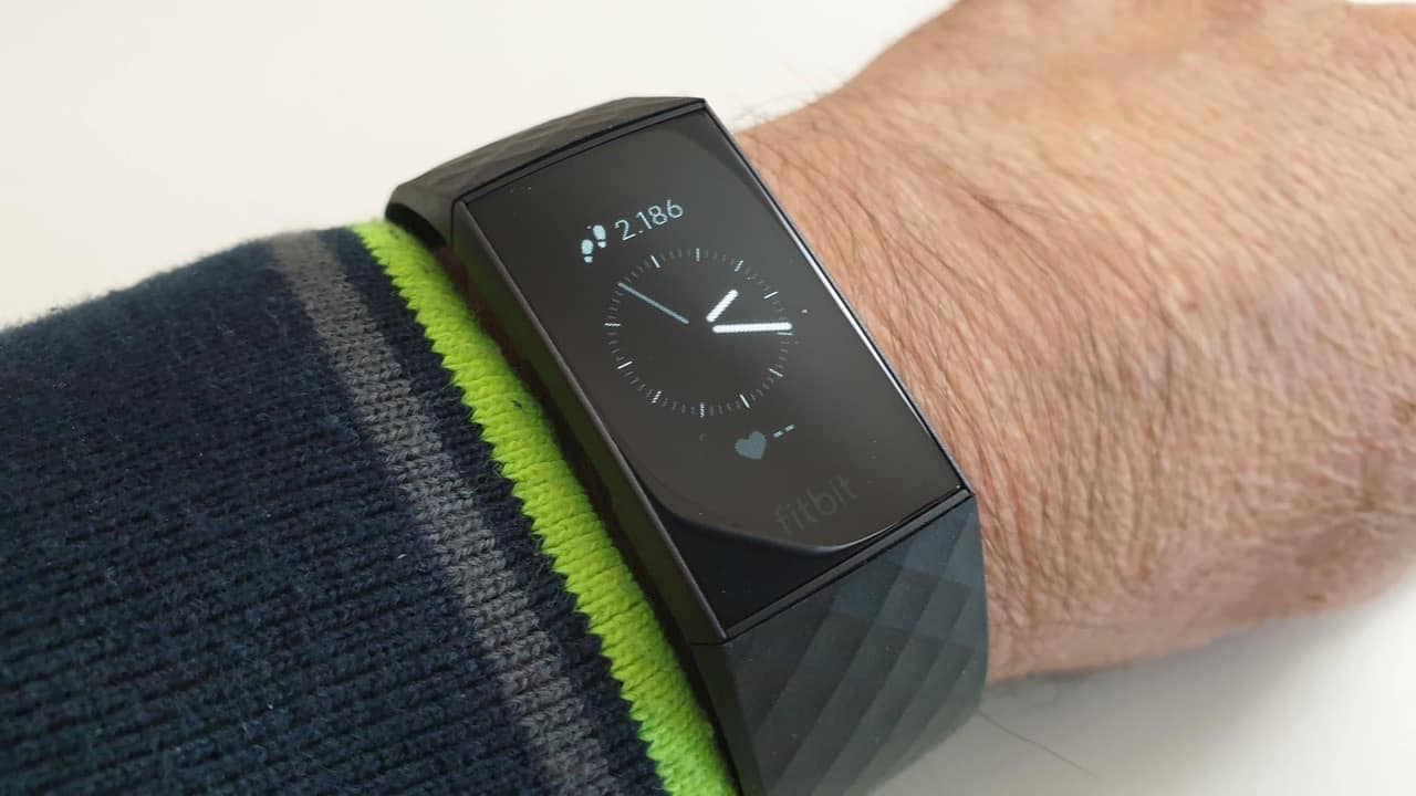 Recensione Fibit Charge 3, la smartband ad un passo dalla perfezione