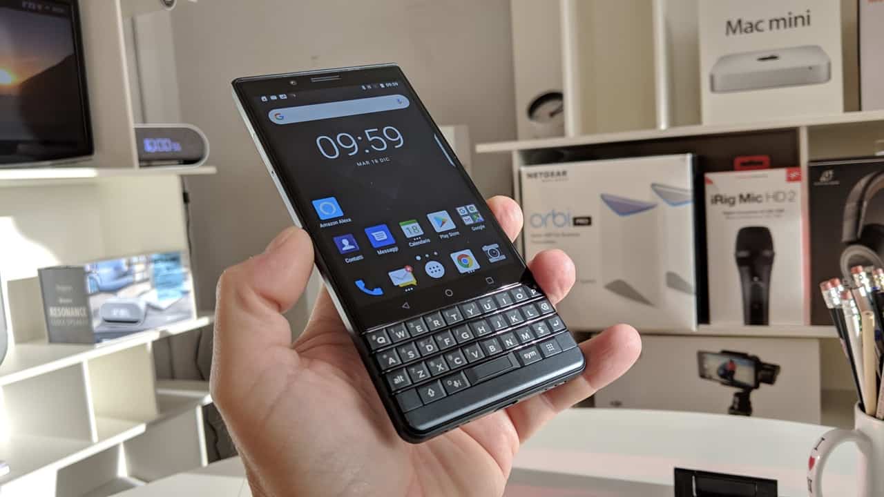 Recensione Blackberry Key2 LE, meno fronzoli e prezzo super!
