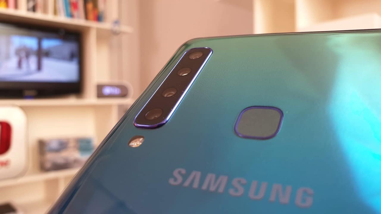Recensione Samsung Galaxy A9 con quattro fotocamere. Servono?