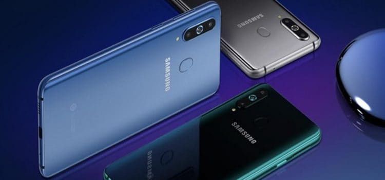 Samsung Galaxy A9 Pro con l'Infinity-O display che troveremo in S10