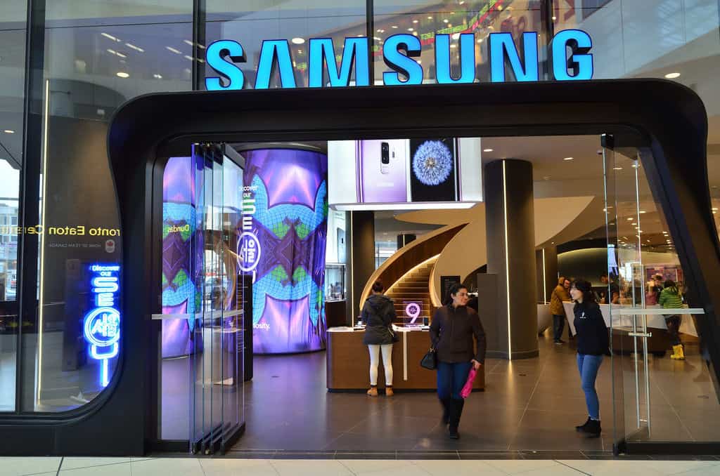 Con Galaxy S10 nuovi negozi Samsung negli Stati Uniti