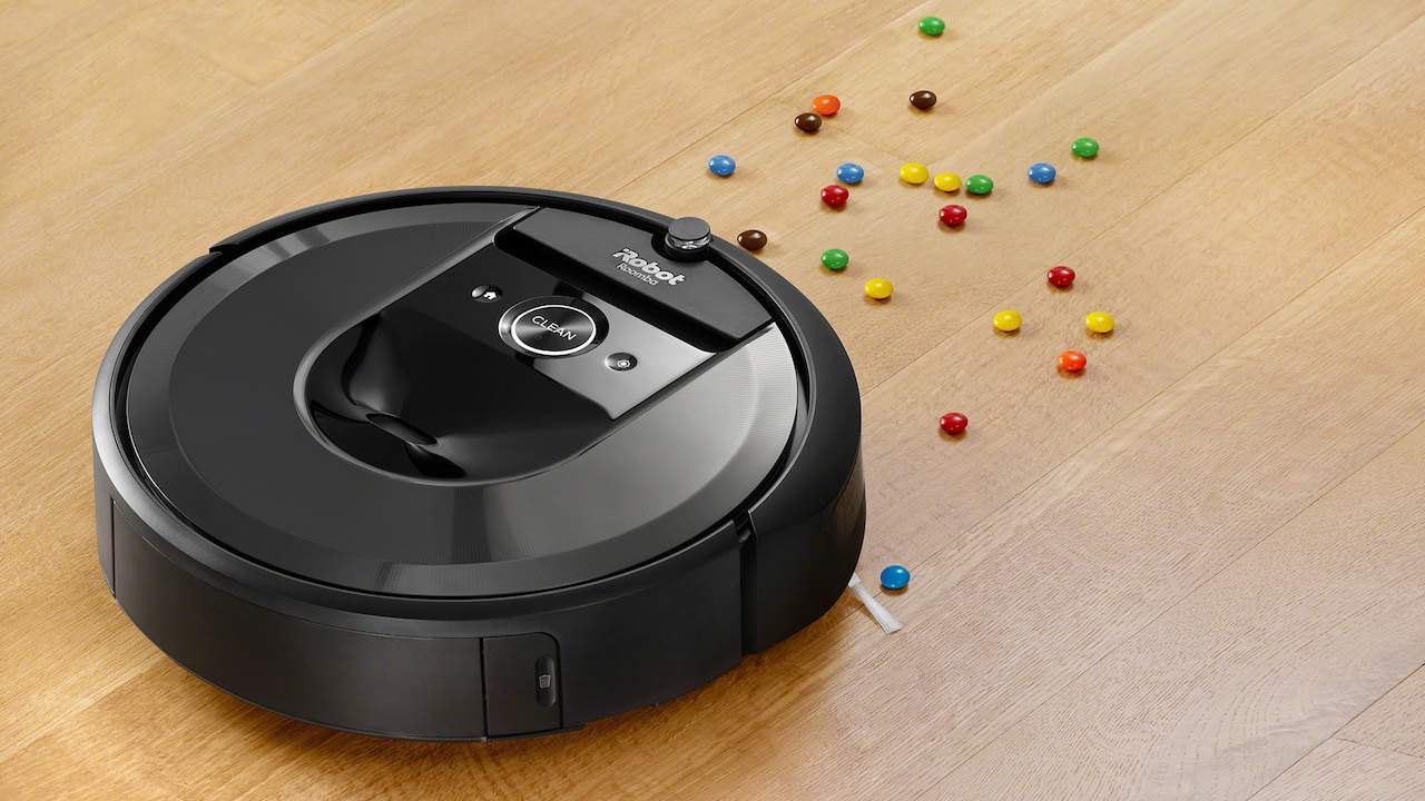 Arriva in Italia iRobot Roomba i7+, l'aspirapolvere che si svuota da solo