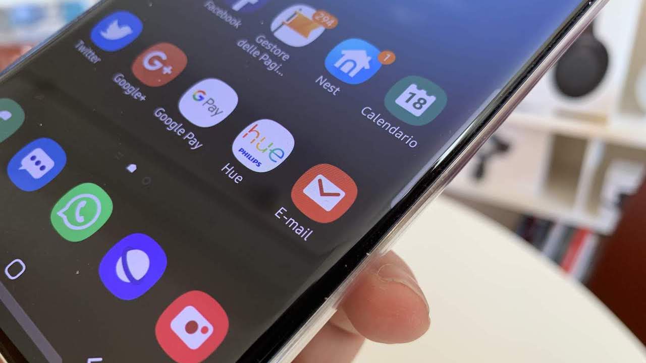 Il miglior client email per Galaxy S10 è finalmente quello di Samsung