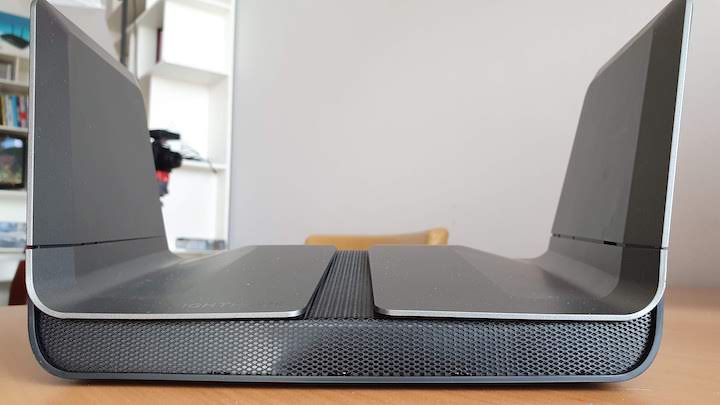 Recensione NETGEAR Nighthawk AX8