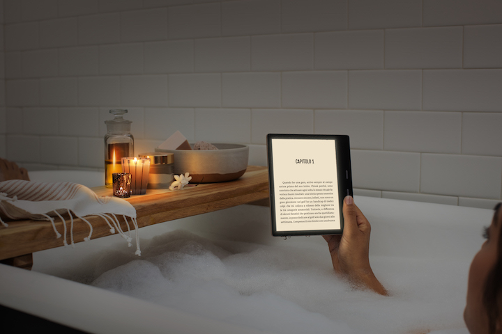 Arriva sul mercato il nuovo Kindle Oasis, con regolazione della tonalità della luce