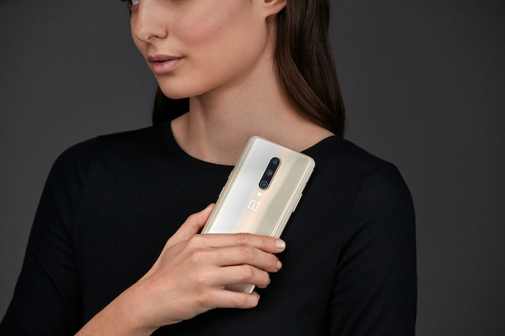 OnePlus 7 Pro limited edition Almond disponibile da oggi