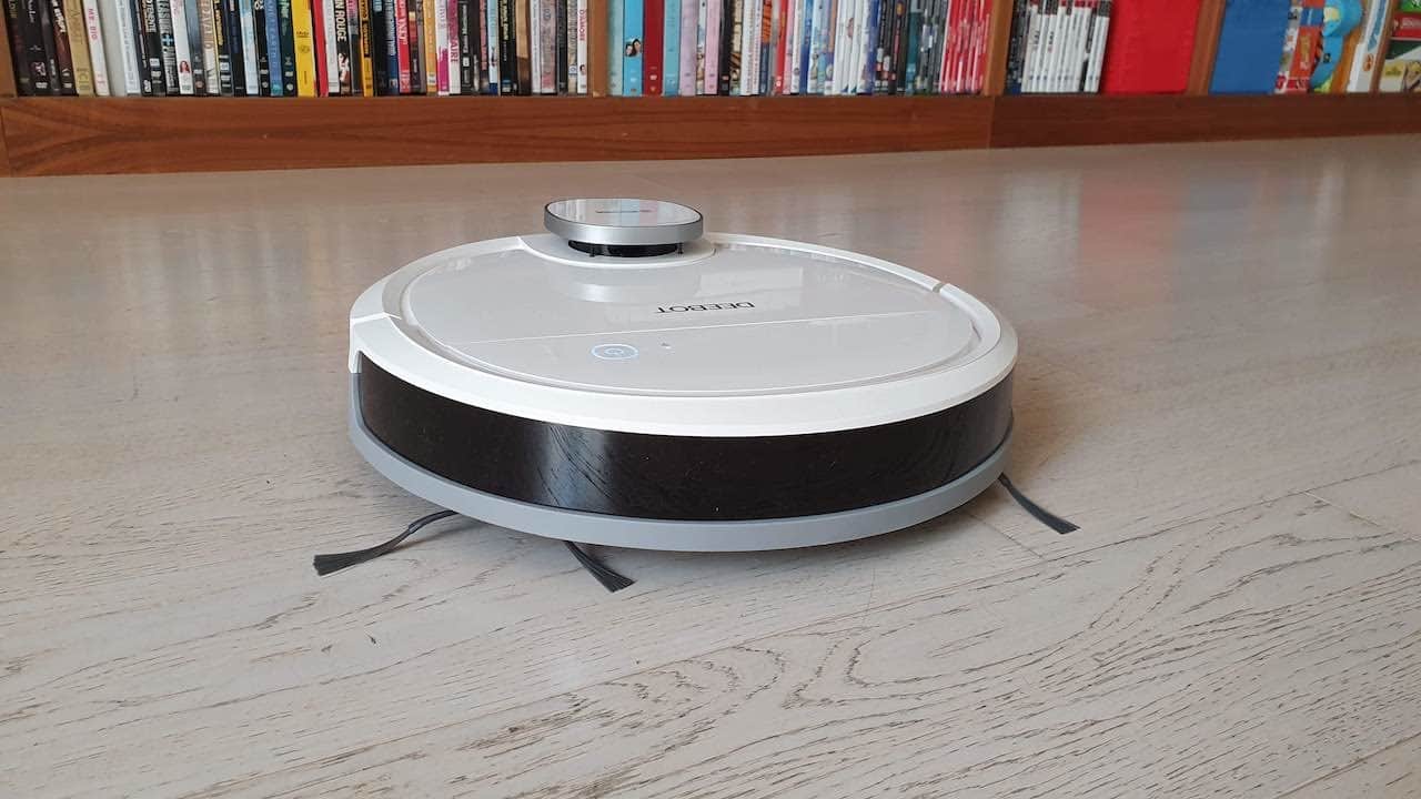 Recensione Ecovacs Deebot 900, il robot aspirapolvere che lava