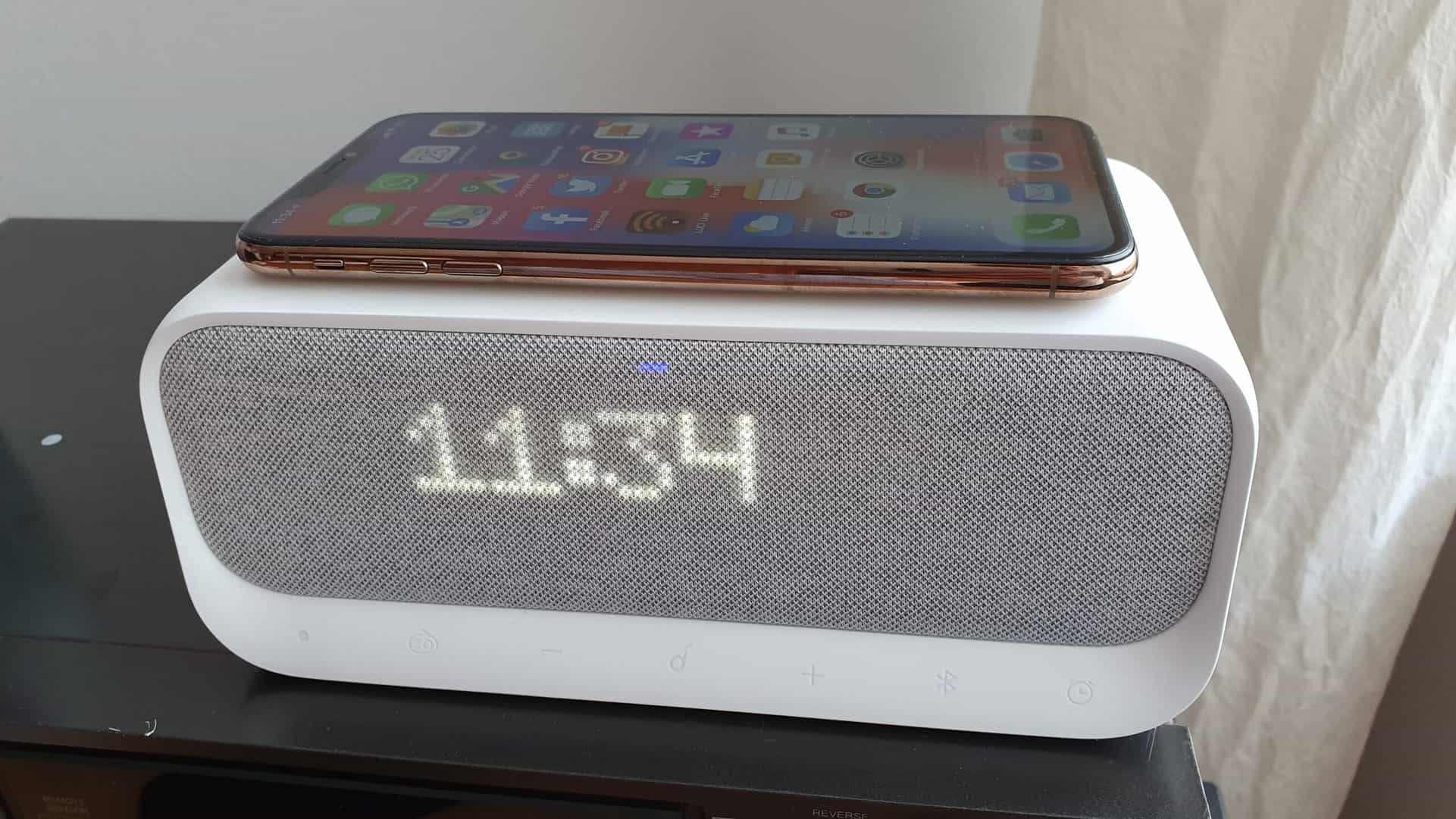 Anker Soundcore Wakey è la sveglia con ricarica wireless