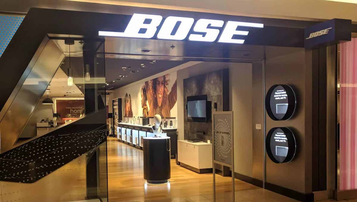 Bose chiude i suoi negozi in tutto il mondo