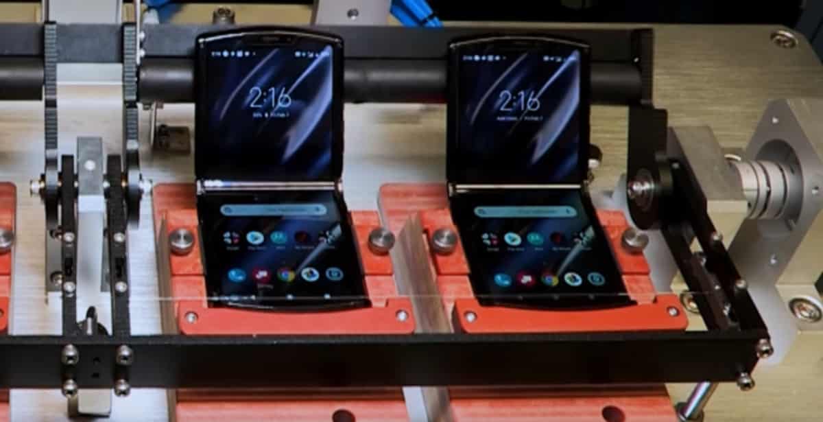 Ma davvero Motorola Razr si rompe?