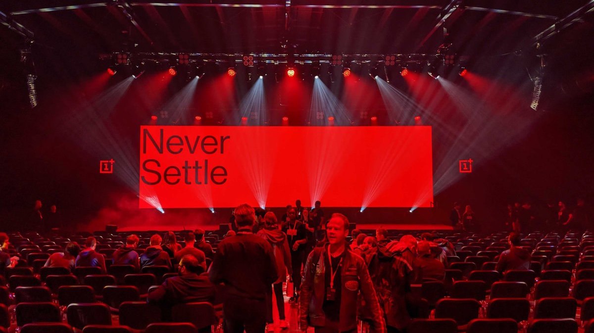 Nuove specifiche OnePlus 8 svelate in anteprima