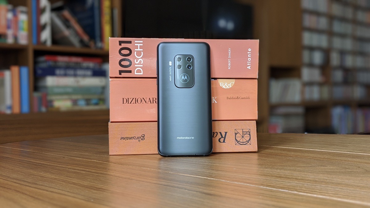 Momento Revival: Motorola One Zoom, l'incompreso