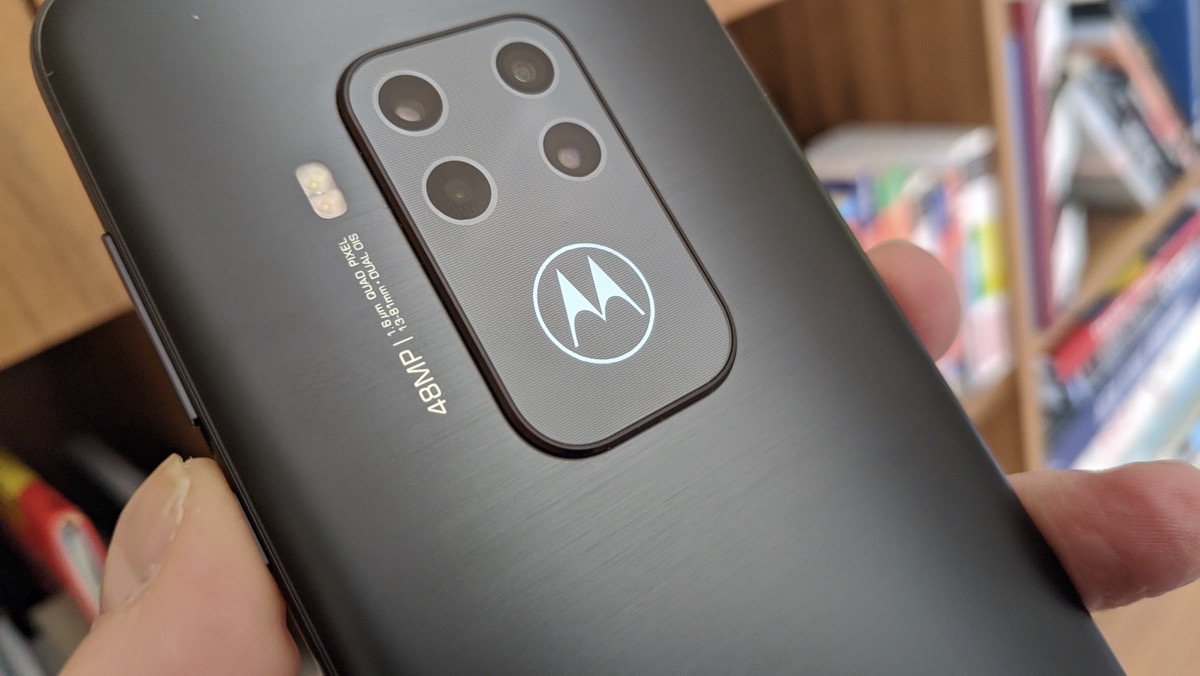 Momento Revival: Motorola One Zoom, l'incompreso