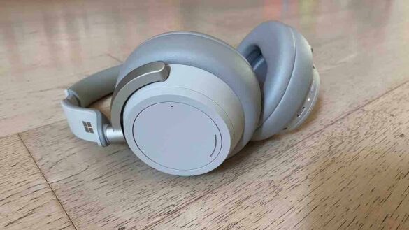 https://www.mistergadget.tech/wp-content/uploads/2020/08/Microsoft-Surface-Headphone-2-Mister-Gadget-Luca-Viscardi-3-1-585x329.jpg