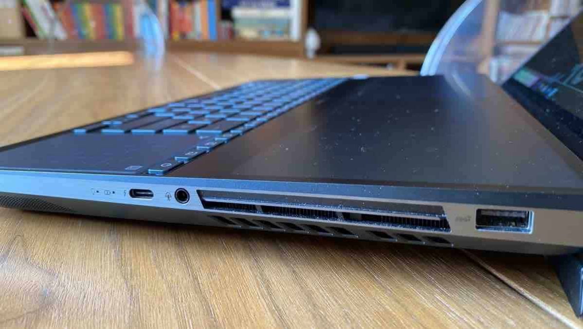 Recensione Asus Zenbook Pro Duo genio o sregolatezza?