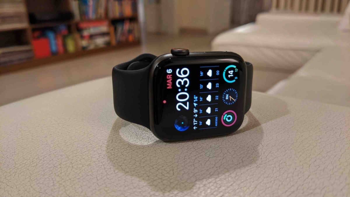 Apple Watch si aggiorna e risolve i problemi di batteria