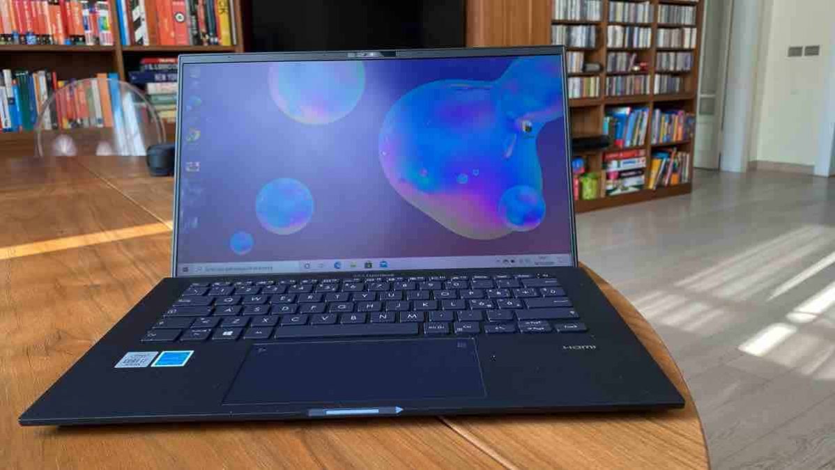 Recensione Asus Expertbook B9