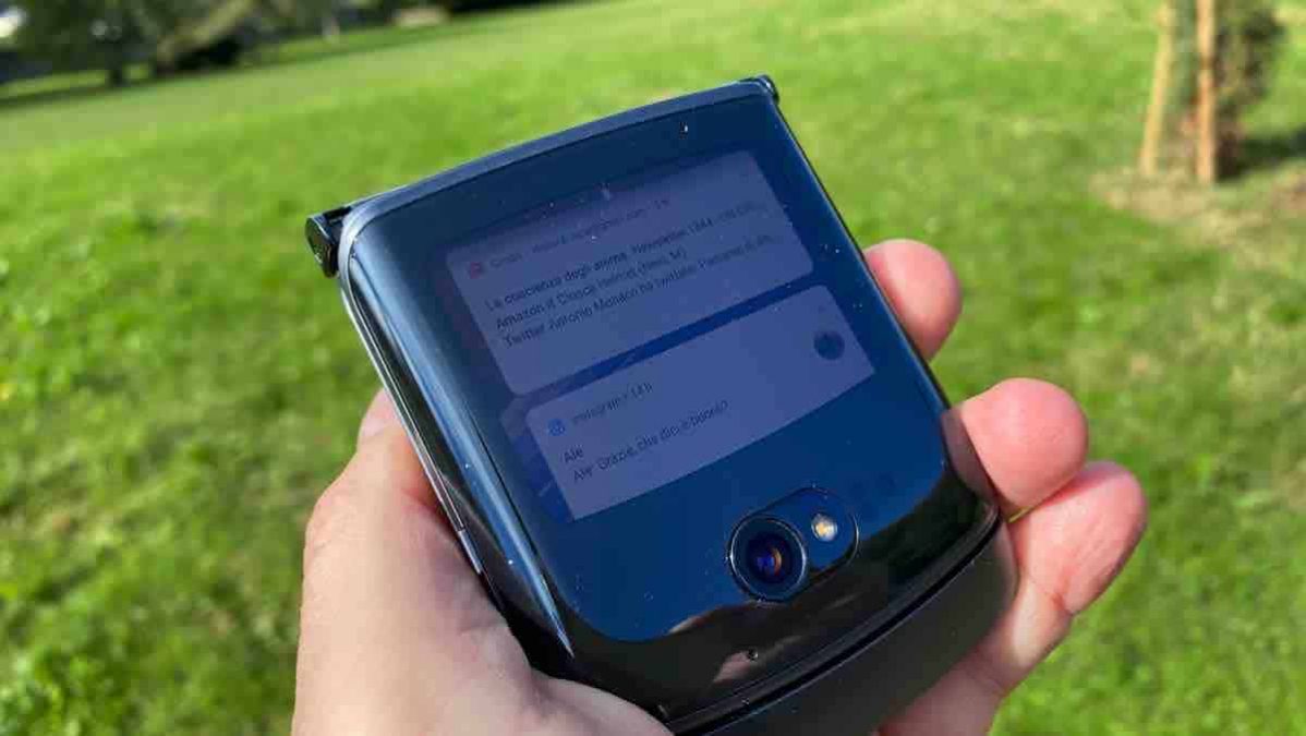 Recensione Motorola Razr 5G, siamo sulla buona strada