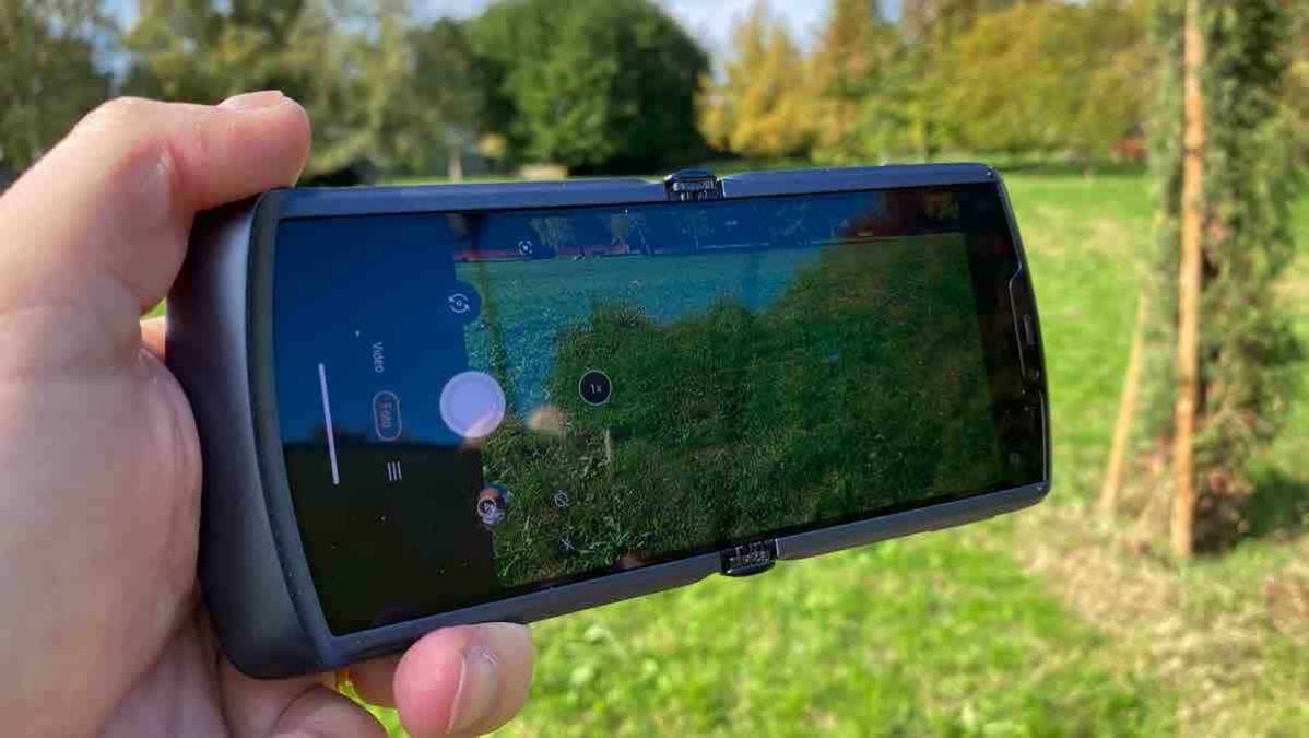 Recensione Motorola Razr 5G, siamo sulla buona strada