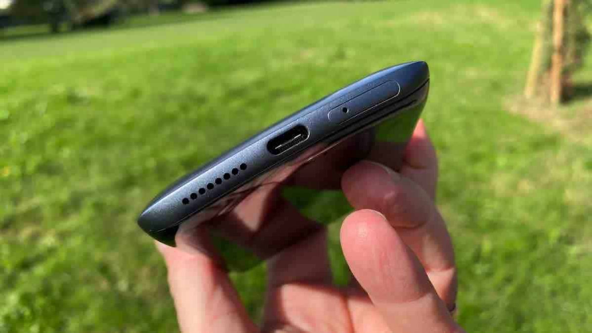 Recensione Motorola Razr 5G, siamo sulla buona strada