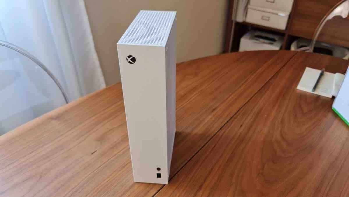 Unboxing Xbox Series S, bella e compatta