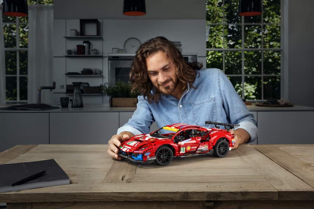 LEGO TECHNIC Ferrari 488 GTE