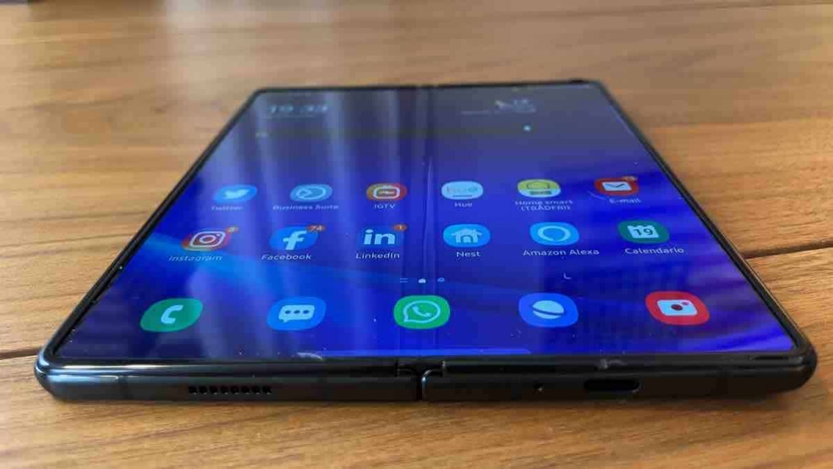 prova galaxy Z fold2