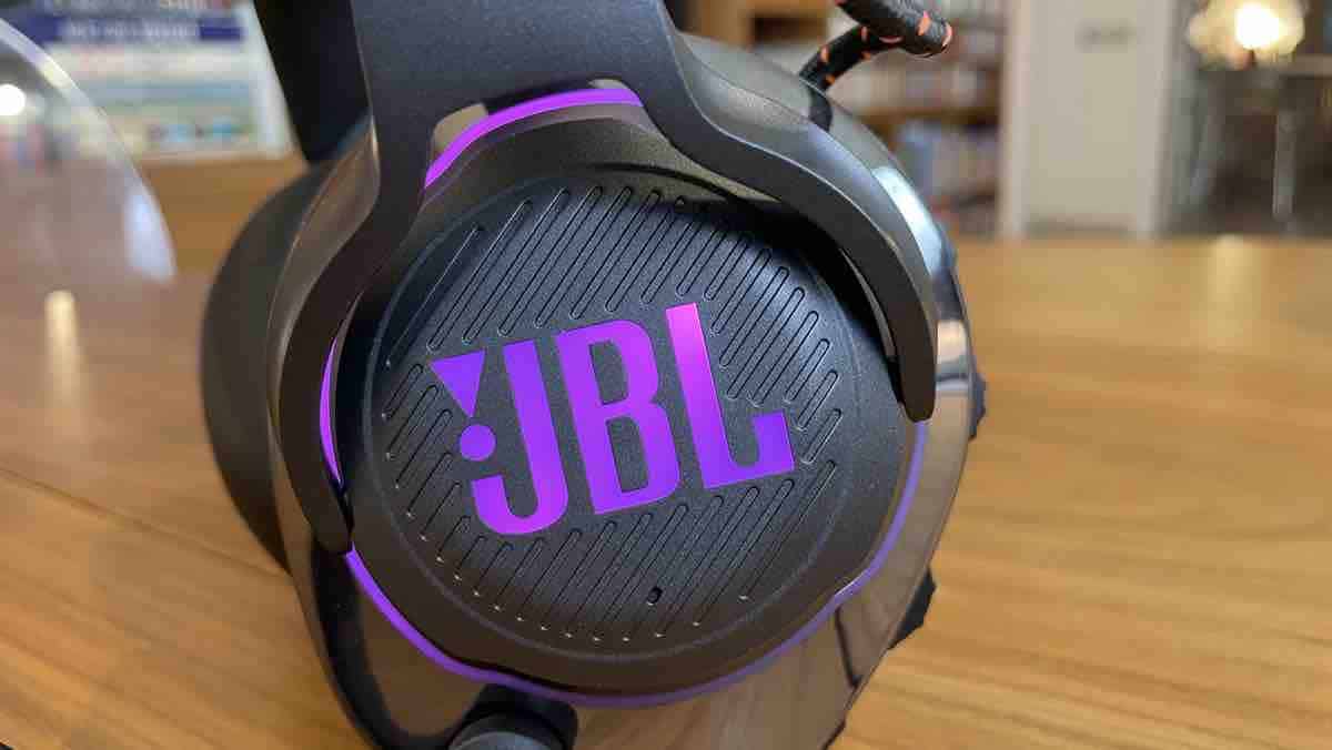 Recensione JBL Quantum 800, le cuffie per chi gioca