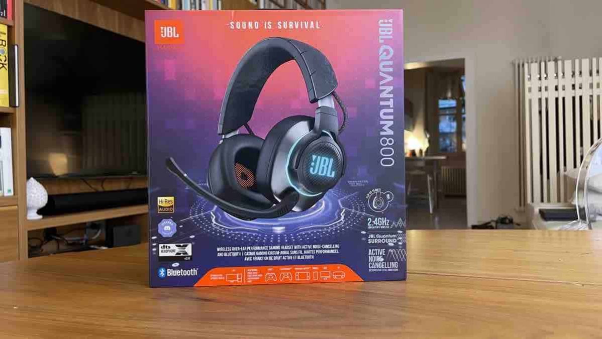 Recensione JBL Quantum 800, le cuffie per chi gioca