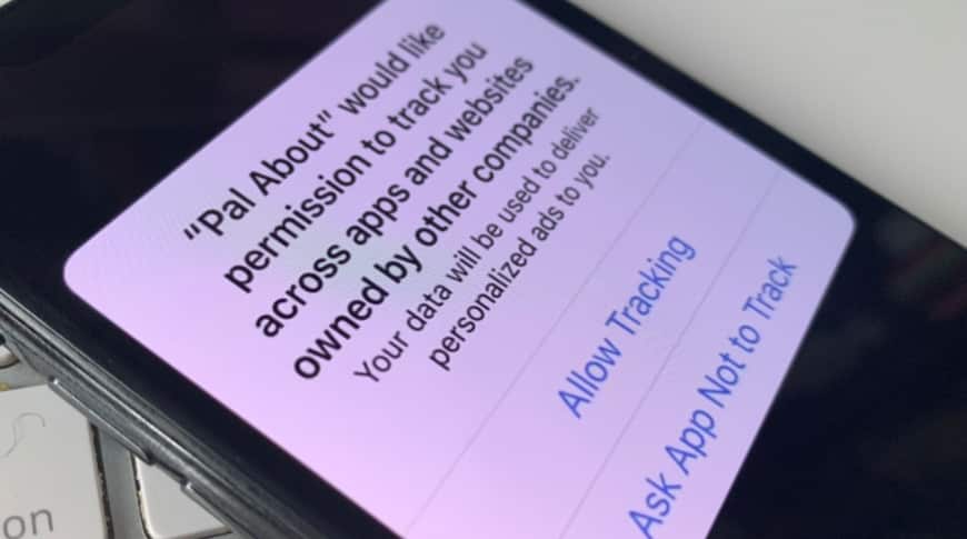 Facebook contro apple iOS 14 Tracking