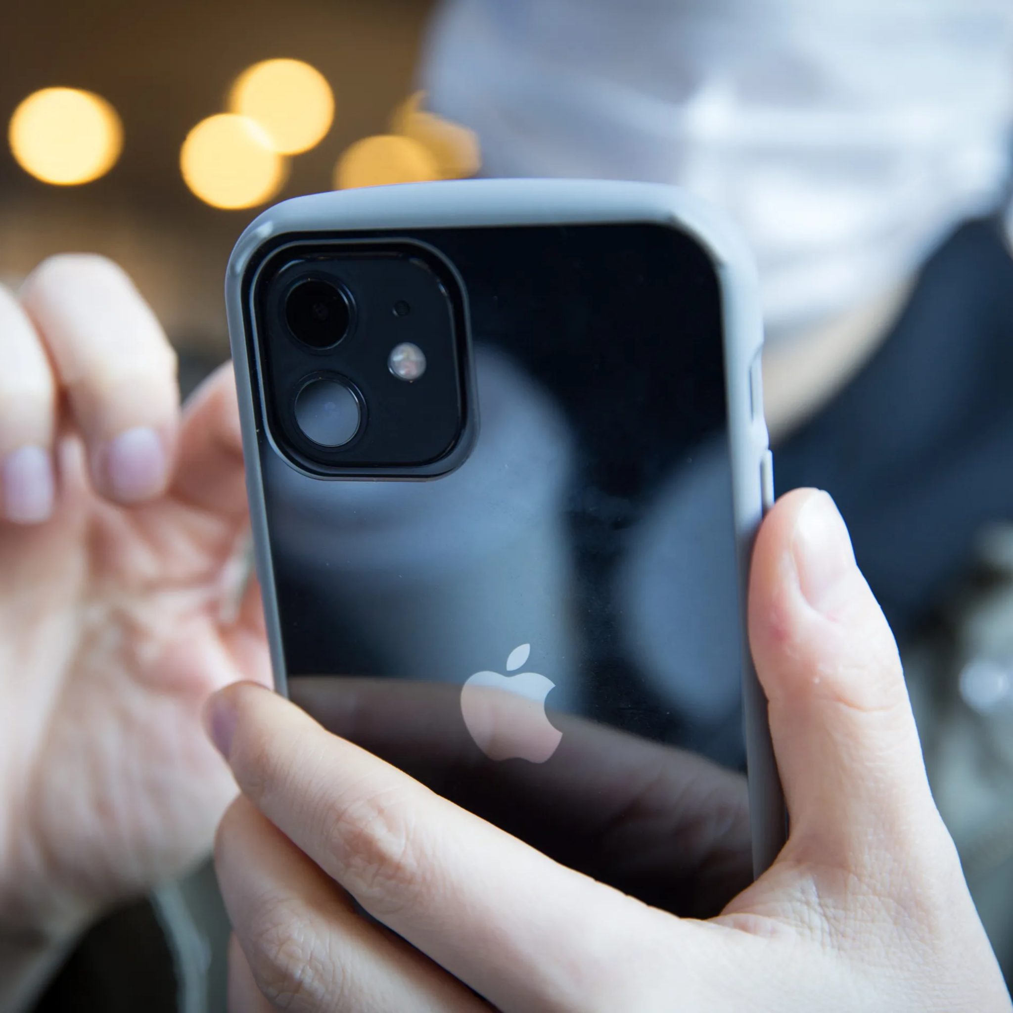 Attenzione ad iPhone 12 con i pacemaker!