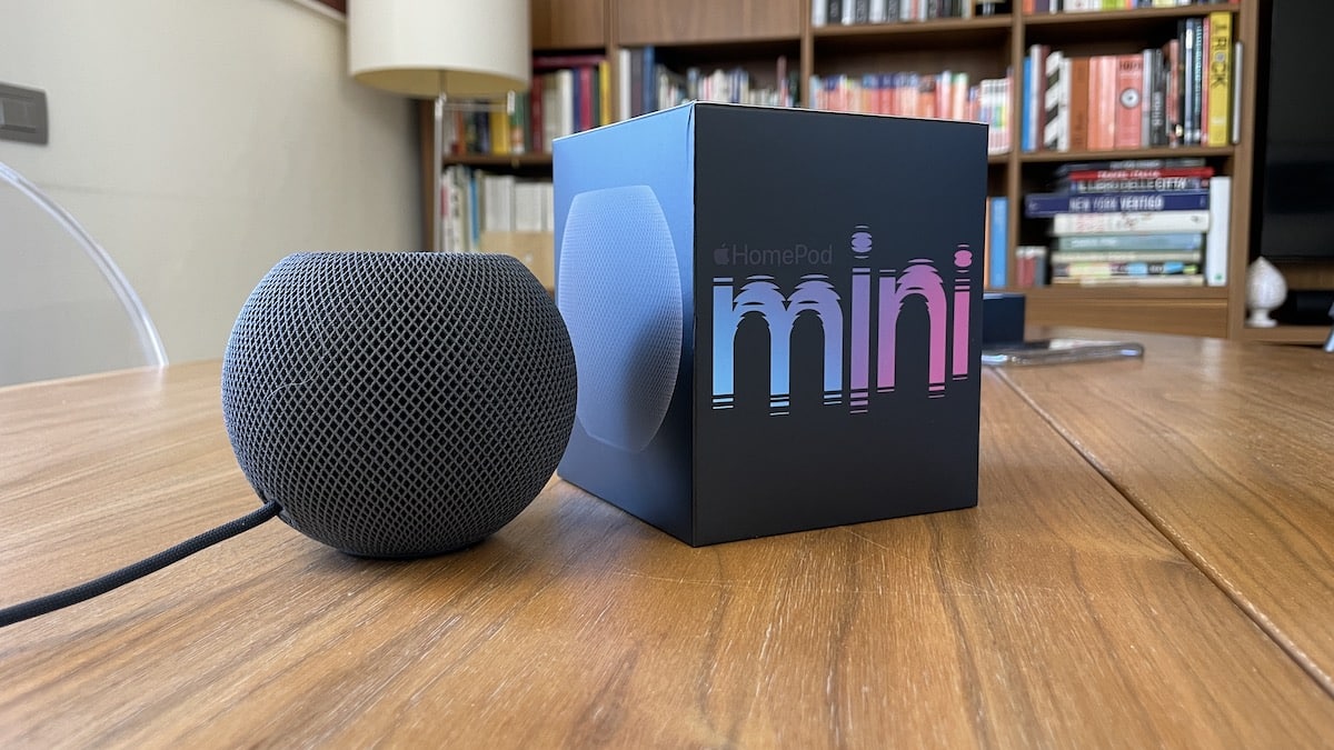 Ho messo le mani su un dispositivo francese, ora posso presentare la recensione HomePod Mini, lo smart speaker "low cost" di Apple per la casa intelligente.